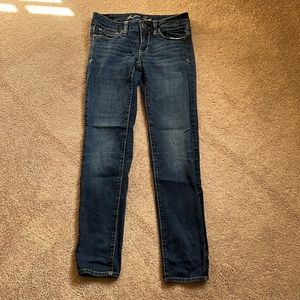 American Eagle Women’s Skinny Jeans. Size 2 Short.